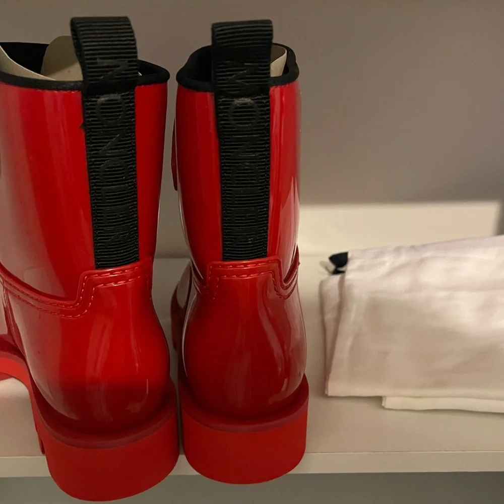 Boots - Picture 5 of 6